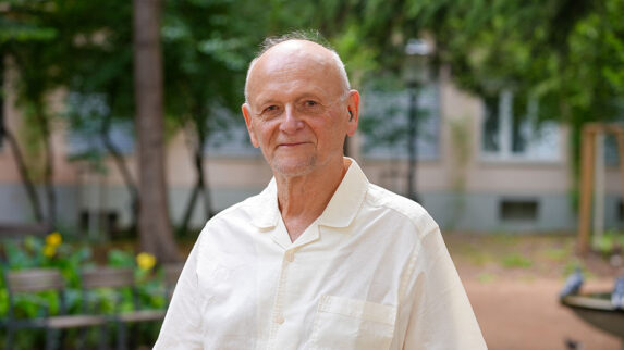 Portraitfoto von Fritz Priesner